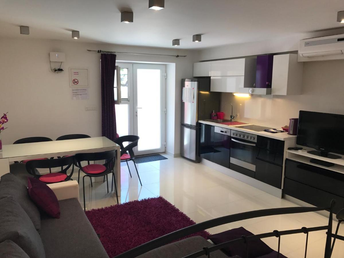 Studio Apartman Hotel Split Exterior photo